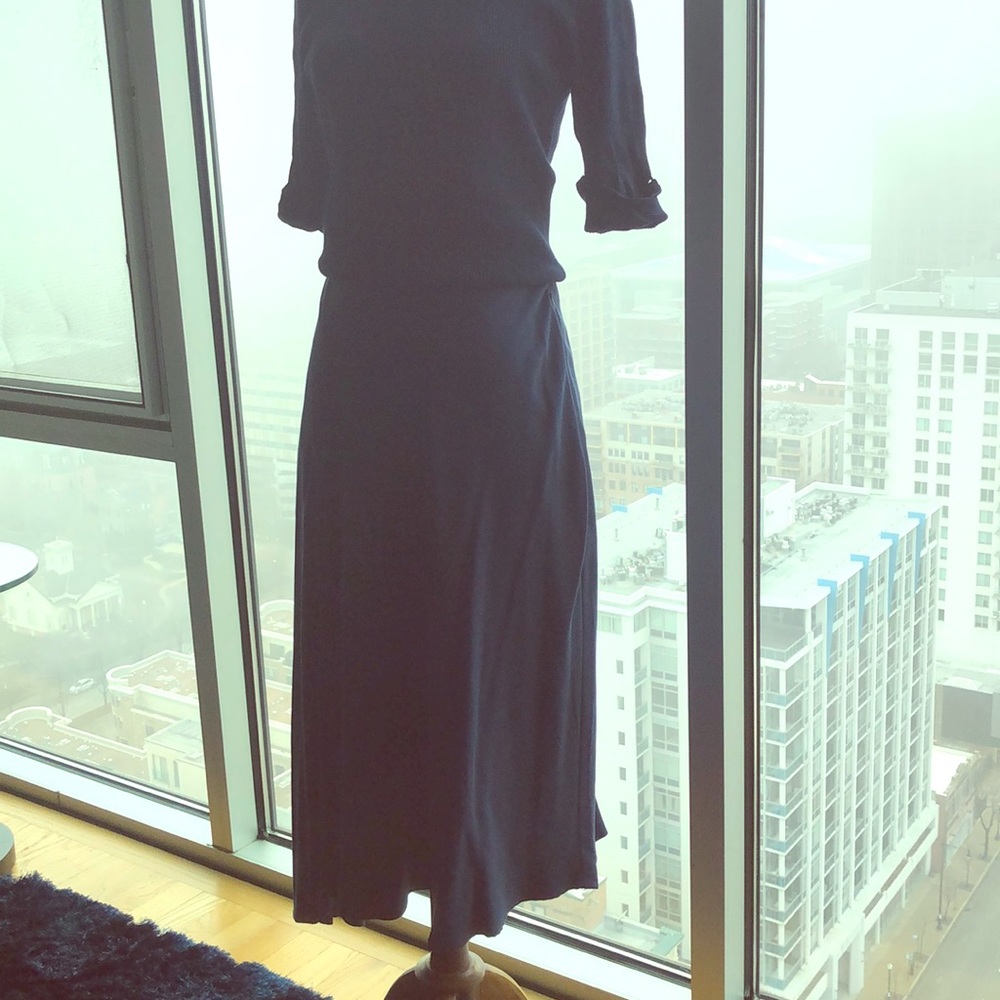 Navy Blue midi skirt - angle